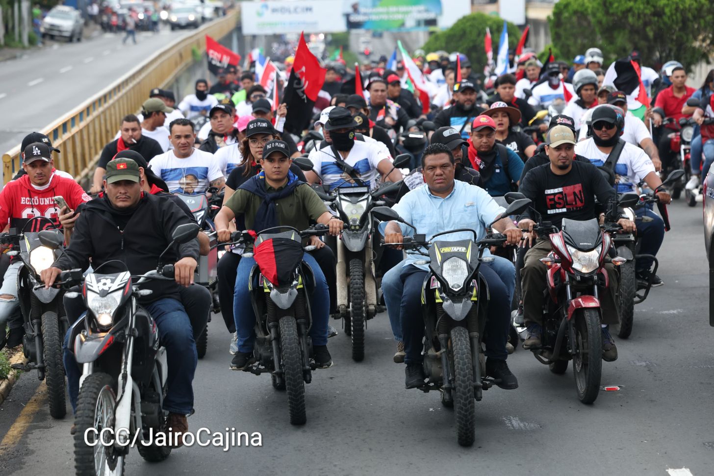 Hacia el 46/19: Aficionados por las motos protagonizan Motorizada Dos, Siempre 19