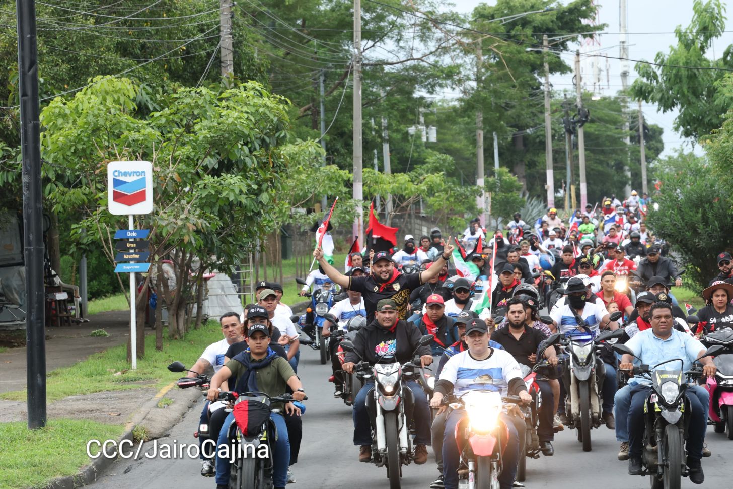 Hacia el 46/19: Aficionados por las motos protagonizan Motorizada Dos, Siempre 19