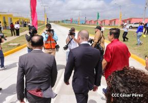 Acto de entrega de la Urbanización "Nuevas Victorias"