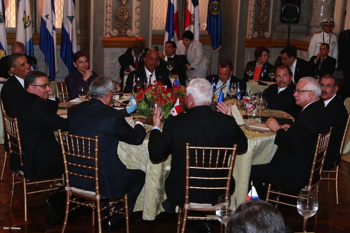 Daniel y Rosario en Cumbre del SICA con Obama