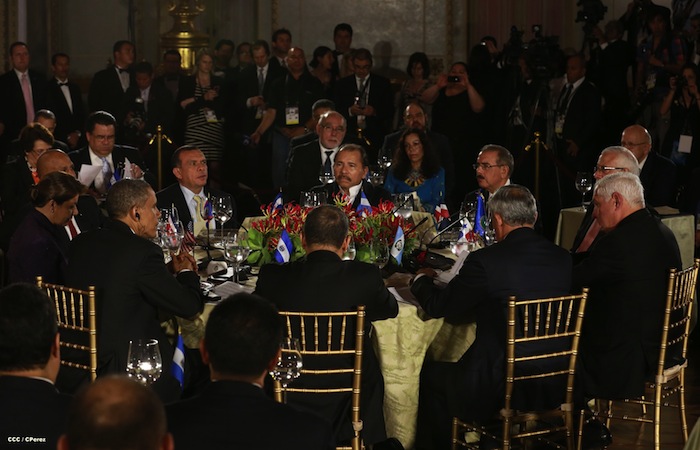Daniel y Rosario en Cumbre del SICA con Obama