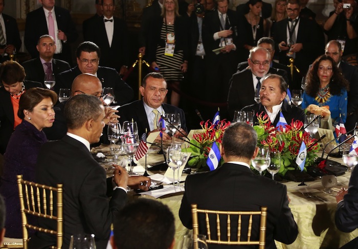 Daniel y Rosario en Cumbre del SICA con Obama