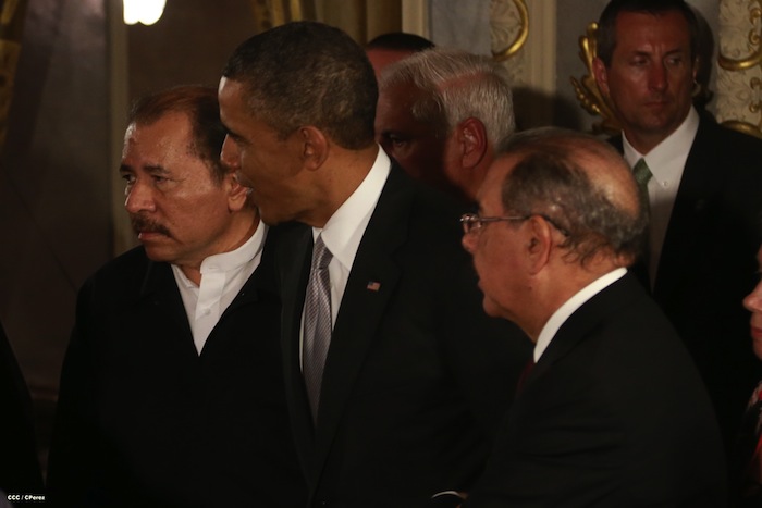 Daniel y Rosario en Cumbre del SICA con Obama