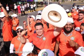 Miles acompañan la Roza del Camino en el inicio de las Fiestas Tradicionales de Managua 2025