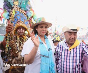 Multitudinaria procesión marca el retorno de Santo Domingo de Guzmán a Las Sierritas