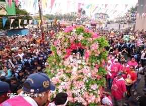 Multitudinaria procesión marca el retorno de Santo Domingo de Guzmán a Las Sierritas