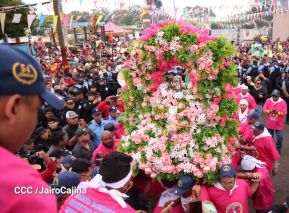 Multitudinaria procesión marca el retorno de Santo Domingo de Guzmán a Las Sierritas