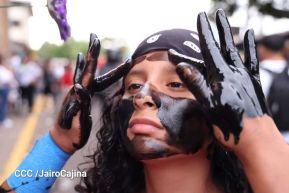 Multitudinaria procesión marca el retorno de Santo Domingo de Guzmán a Las Sierritas