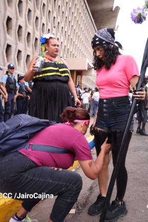 Multitudinaria procesión marca el retorno de Santo Domingo de Guzmán a Las Sierritas
