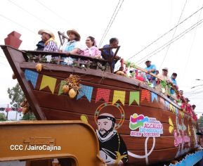 Multitudinaria procesión marca el retorno de Santo Domingo de Guzmán a Las Sierritas