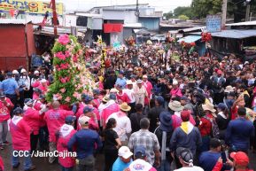Multitudinaria procesión marca el retorno de Santo Domingo de Guzmán a Las Sierritas