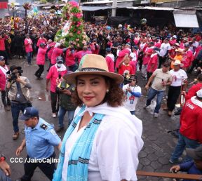 Multitudinaria procesión marca el retorno de Santo Domingo de Guzmán a Las Sierritas
