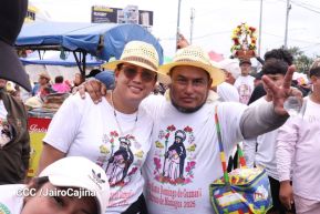 Multitudinaria procesión marca el retorno de Santo Domingo de Guzmán a Las Sierritas