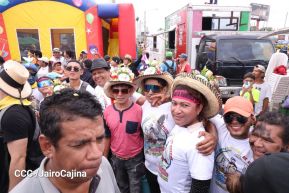 Multitudinaria procesión marca el retorno de Santo Domingo de Guzmán a Las Sierritas