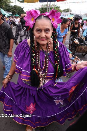 Multitudinaria procesión marca el retorno de Santo Domingo de Guzmán a Las Sierritas