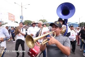 Multitudinaria procesión marca el retorno de Santo Domingo de Guzmán a Las Sierritas