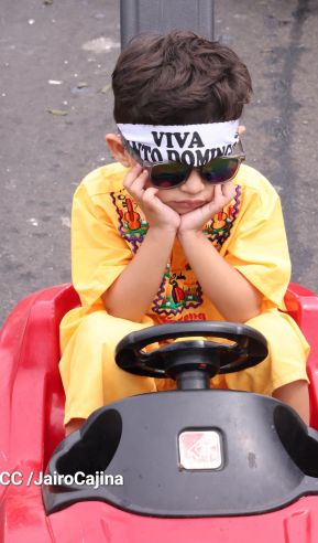Multitudinaria procesión marca el retorno de Santo Domingo de Guzmán a Las Sierritas