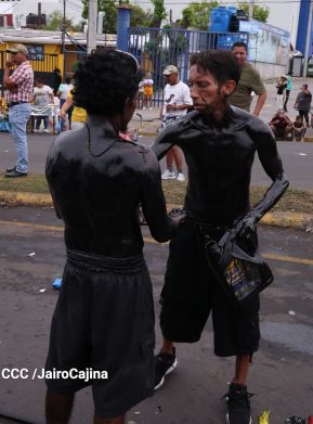 Multitudinaria procesión marca el retorno de Santo Domingo de Guzmán a Las Sierritas