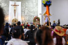 Multitudinaria procesión marca el retorno de Santo Domingo de Guzmán a Las Sierritas
