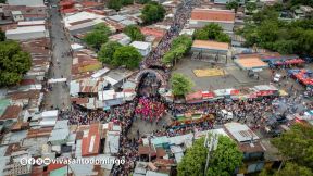 Multitudinaria procesión marca el retorno de Santo Domingo de Guzmán a Las Sierritas