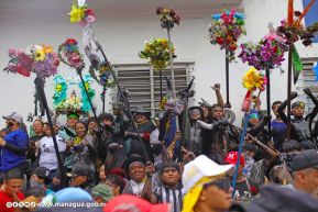 Multitudinaria procesión marca el retorno de Santo Domingo de Guzmán a Las Sierritas