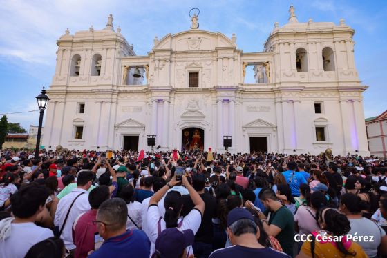 Tradición y fe: León vive la Gritería Chiquita en honor a la Virgen de la Asunción