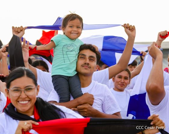 Entregamos a las familias nicaragüenses Paso a Desnivel Comandante Julio Buitrago Urroz