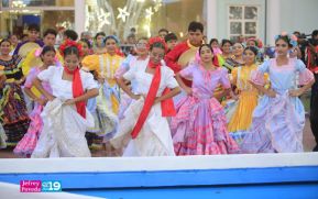 Gran Baile del Huipil en la Plaza Soberanía en Managua