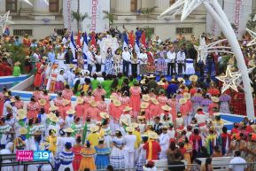 Gran Baile del Huipil en la Plaza Soberanía en Managua