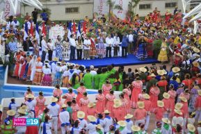 Gran Baile del Huipil en la Plaza Soberanía en Managua