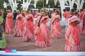 Gran Baile del Huipil en la Plaza Soberanía en Managua