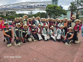 Gran Baile del Huipil en la Plaza Soberanía en Managua