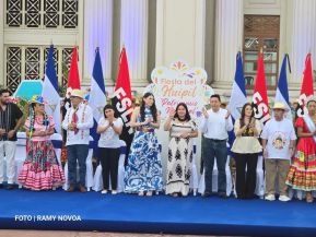 Gran Baile del Huipil en la Plaza Soberanía en Managua