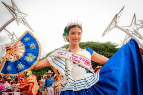 Gran Baile del Huipil en la Plaza Soberanía en Managua