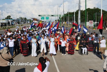 Gobierno de Rosario y Daniel entregan a las familias Primer Tramo de la Pista Héroes de La Insurrección