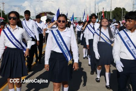 Gobierno de Rosario y Daniel entregan a las familias Primer Tramo de la Pista Héroes de La Insurrección