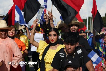 Gobierno de Rosario y Daniel entregan a las familias Primer Tramo de la Pista Héroes de La Insurrección