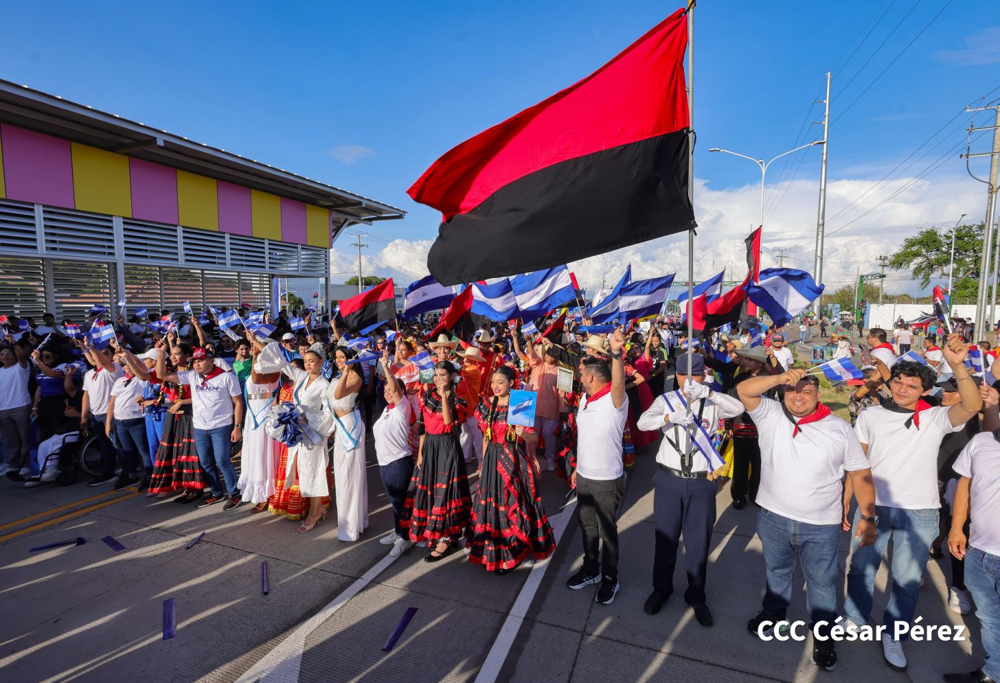 Gobierno de Rosario y Daniel entregan a las familias Primer Tramo de la Pista Héroes de La Insurrección
