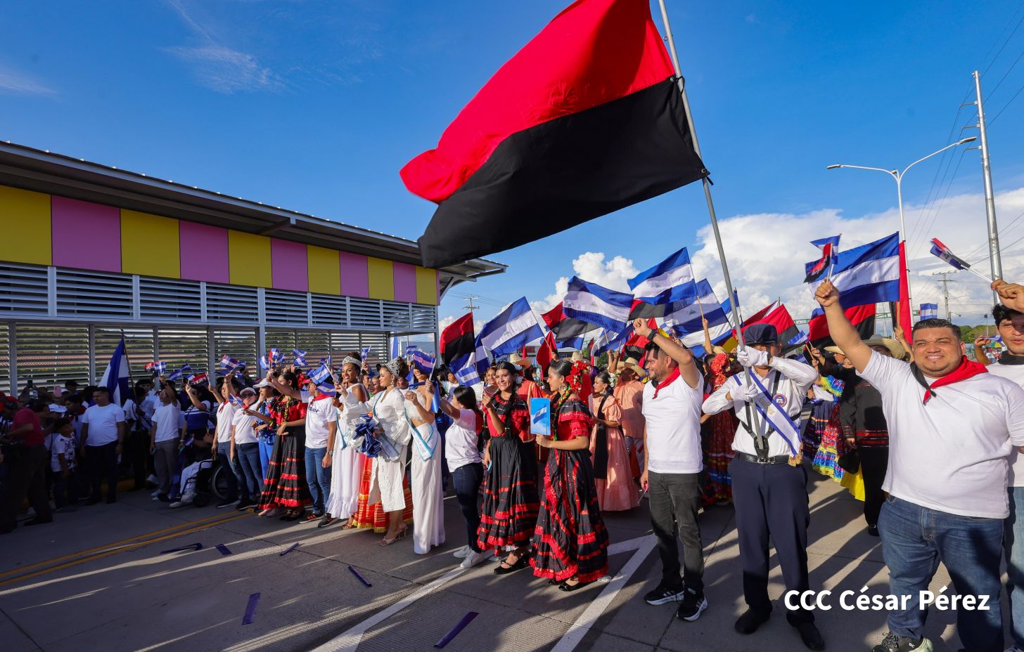 Gobierno de Rosario y Daniel entregan a las familias Primer Tramo de la Pista Héroes de La Insurrección