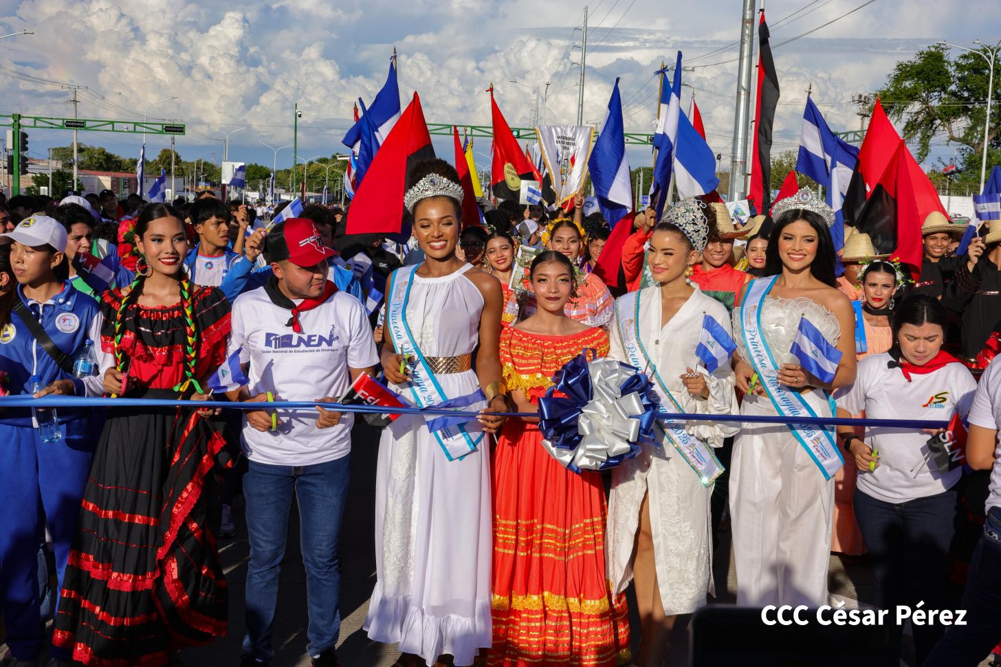 Gobierno de Rosario y Daniel entregan a las familias Primer Tramo de la Pista Héroes de La Insurrección