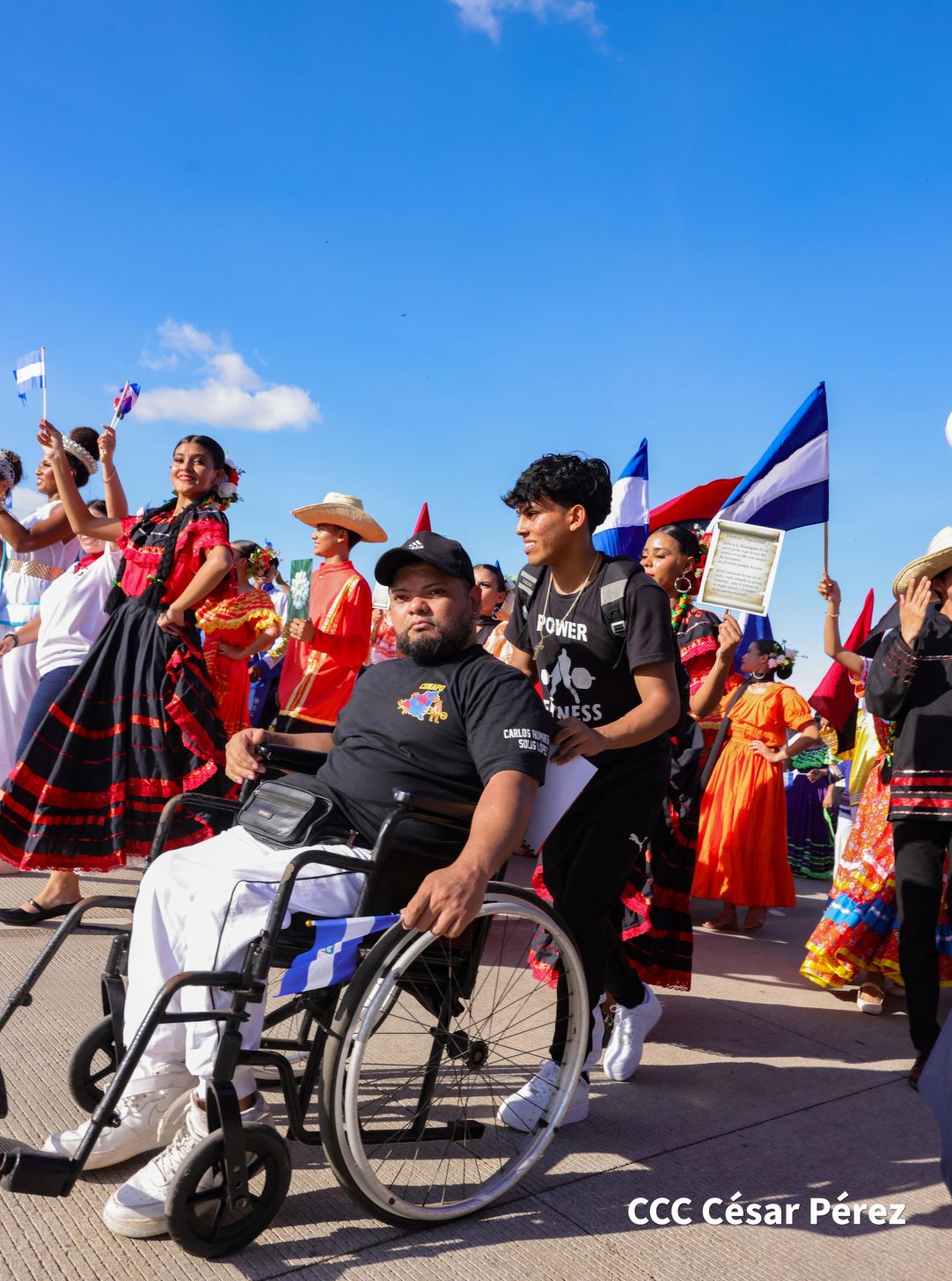 Gobierno de Rosario y Daniel entregan a las familias Primer Tramo de la Pista Héroes de La Insurrección