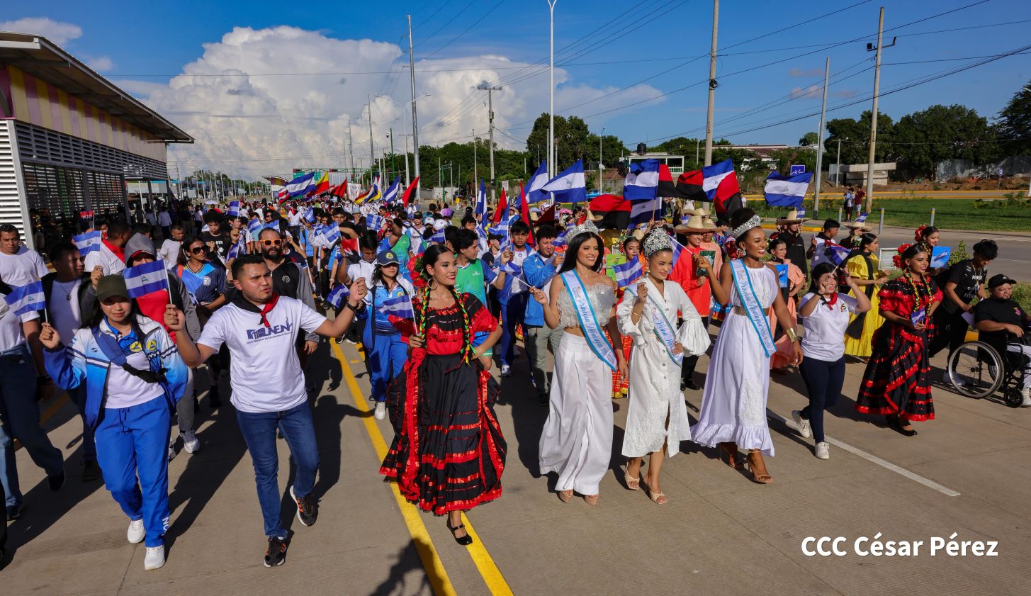 Gobierno de Rosario y Daniel entregan a las familias Primer Tramo de la Pista Héroes de La Insurrección