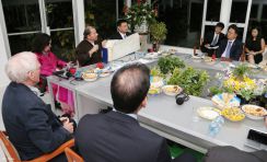 Daniel y Rosario se reúnen con presidente de HKND, señor Wang Jing