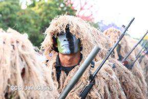Desfile Policial “Unidad, Fuerza y Victorias” en la Avenida de Bolívar a Chávez