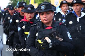 Desfile Policial “Unidad, Fuerza y Victorias” en la Avenida de Bolívar a Chávez