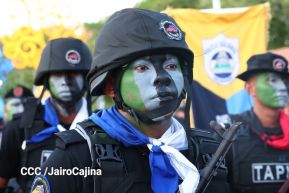 Desfile Policial “Unidad, Fuerza y Victorias” en la Avenida de Bolívar a Chávez