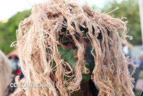 Desfile Policial “Unidad, Fuerza y Victorias” en la Avenida de Bolívar a Chávez