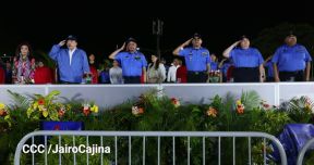 Desfile Policial “Unidad, Fuerza y Victorias” en la Avenida de Bolívar a Chávez