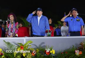 Desfile Policial “Unidad, Fuerza y Victorias” en la Avenida de Bolívar a Chávez
