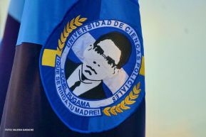 Desfile Policial “Unidad, Fuerza y Victorias” en la Avenida de Bolívar a Chávez